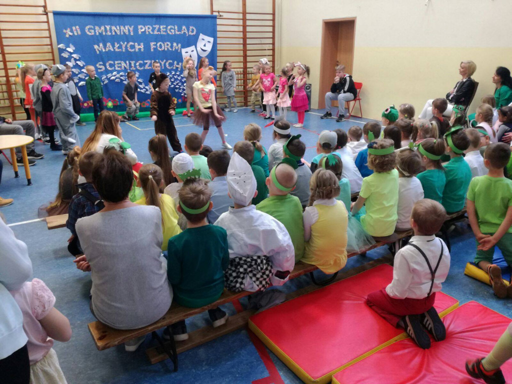 Żukowo. Najmłodsi aktorzy uczestniczyli w Gminnym Przeglądzie Małych Form Scenicznych