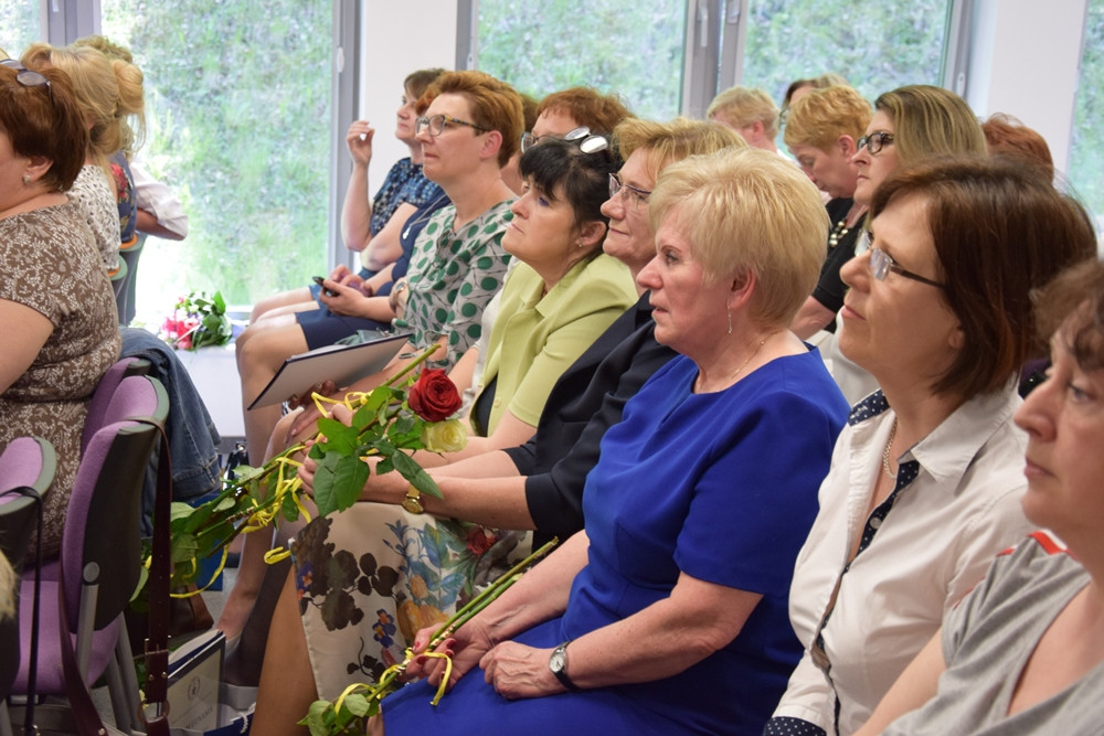 Kartuzy. Wręczono Złote Czepki i zwrócono uwagę na deficyt pielęgniarek i położnych