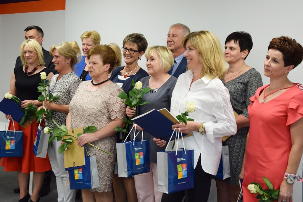 Kartuzy. Wręczono Złote Czepki i zwrócono uwagę na deficyt pielęgniarek i położnych