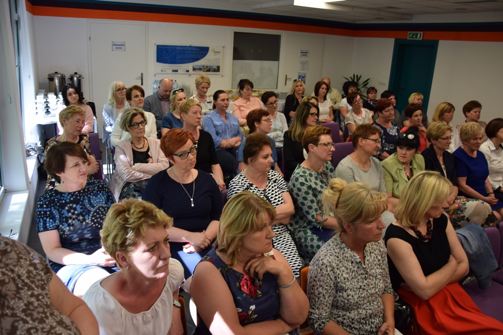 Kartuzy. Wręczono Złote Czepki i zwrócono uwagę na deficyt pielęgniarek i położnych