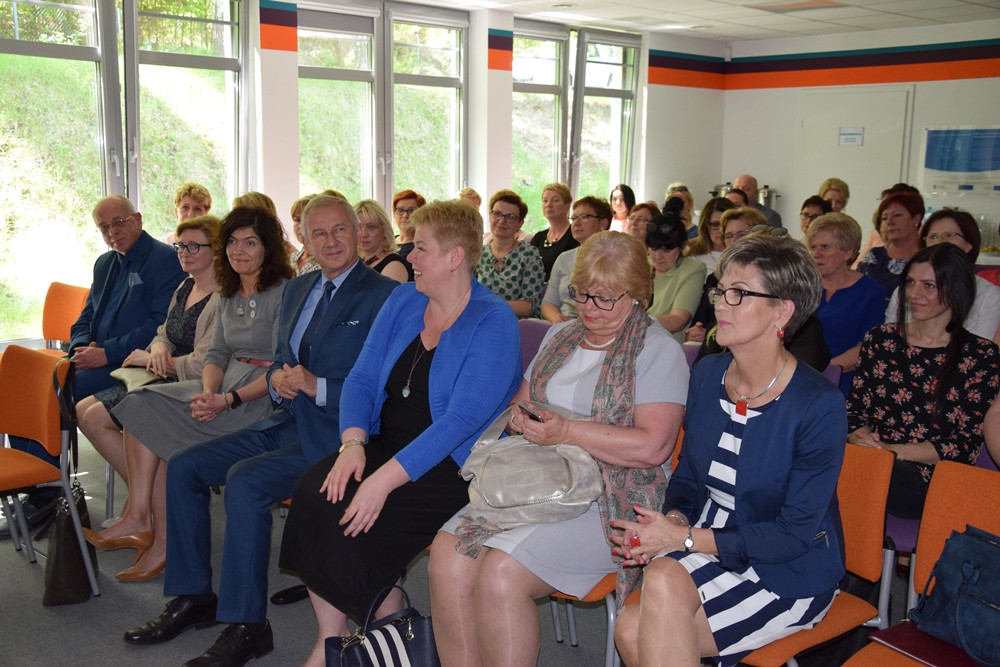 Kartuzy. Wręczono Złote Czepki i zwrócono uwagę na deficyt pielęgniarek i położnych