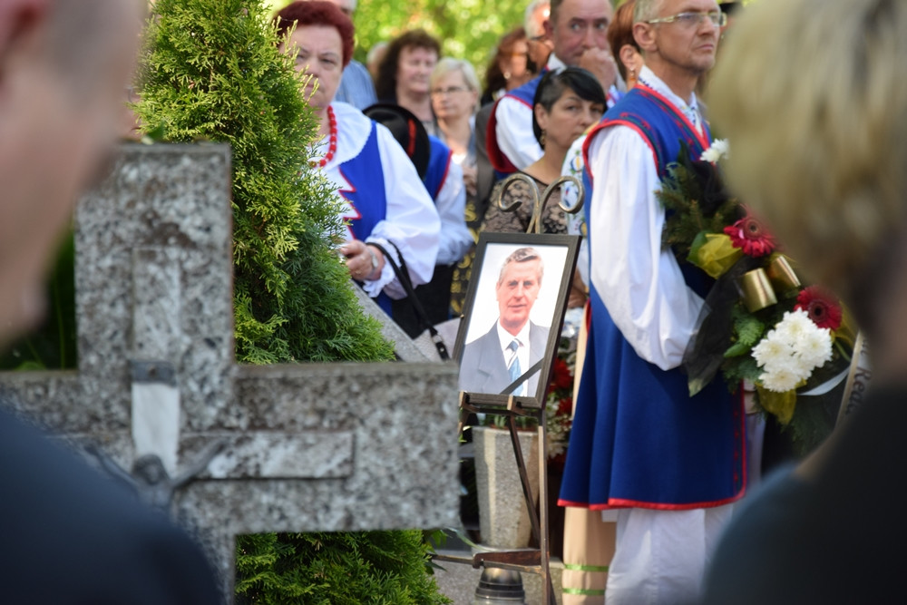 Żukowo. Kaszubi pożegnali Edmunda Lewańczyka: śpiewać będziesz teraz Panu Bogu