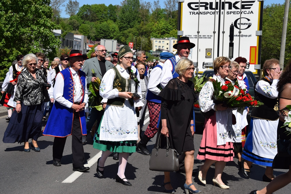 Żukowo. Kaszubi pożegnali Edmunda Lewańczyka: śpiewać będziesz teraz Panu Bogu