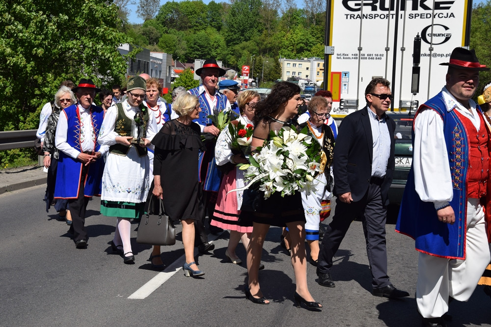 Żukowo. Kaszubi pożegnali Edmunda Lewańczyka: śpiewać będziesz teraz Panu Bogu