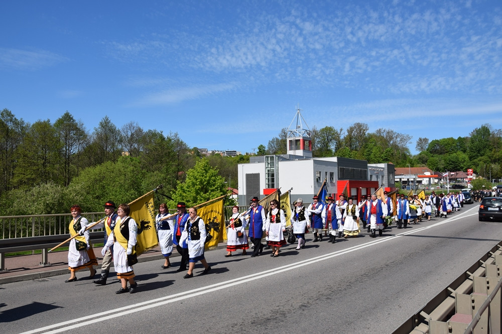 Żukowo. Kaszubi pożegnali Edmunda Lewańczyka: śpiewać będziesz teraz Panu Bogu
