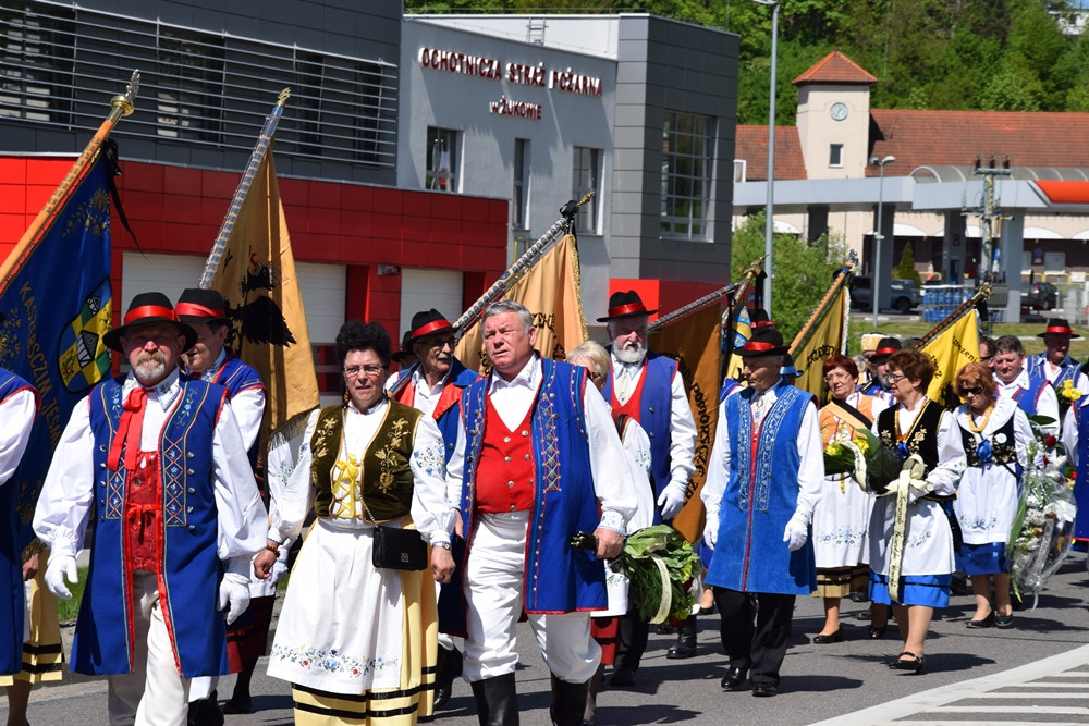 Żukowo. Kaszubi pożegnali Edmunda Lewańczyka: śpiewać będziesz teraz Panu Bogu