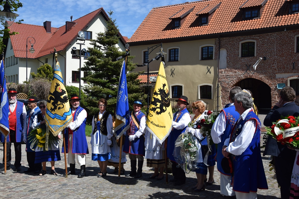 Żukowo. Kaszubi pożegnali Edmunda Lewańczyka: śpiewać będziesz teraz Panu Bogu