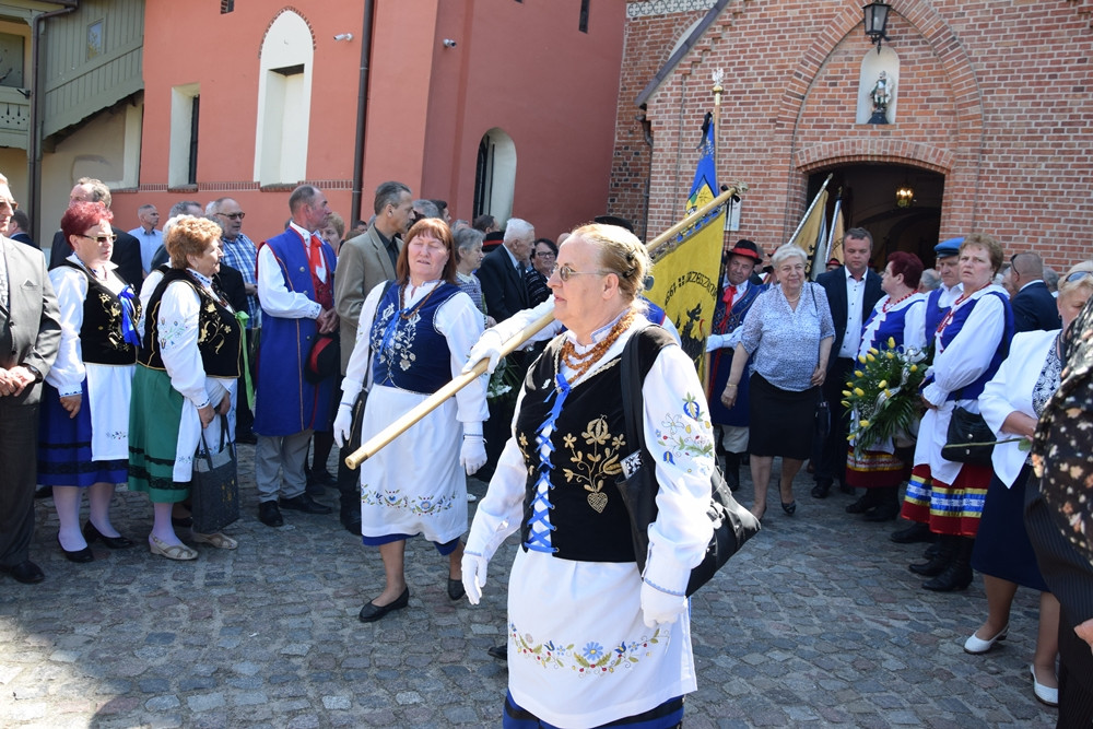 Żukowo. Kaszubi pożegnali Edmunda Lewańczyka: śpiewać będziesz teraz Panu Bogu
