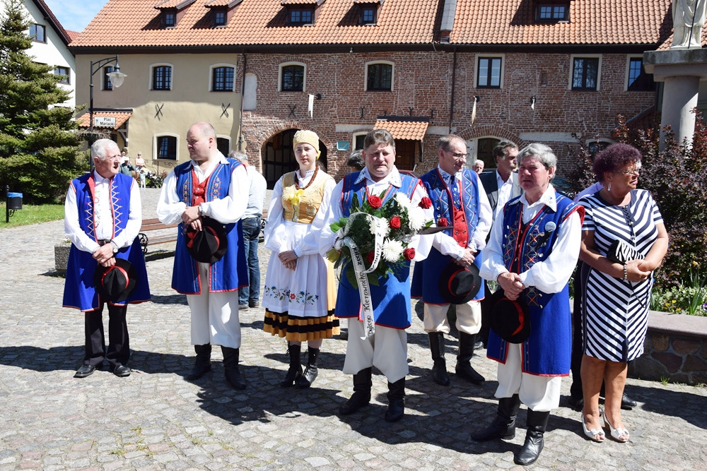 Żukowo. Kaszubi pożegnali Edmunda Lewańczyka: śpiewać będziesz teraz Panu Bogu