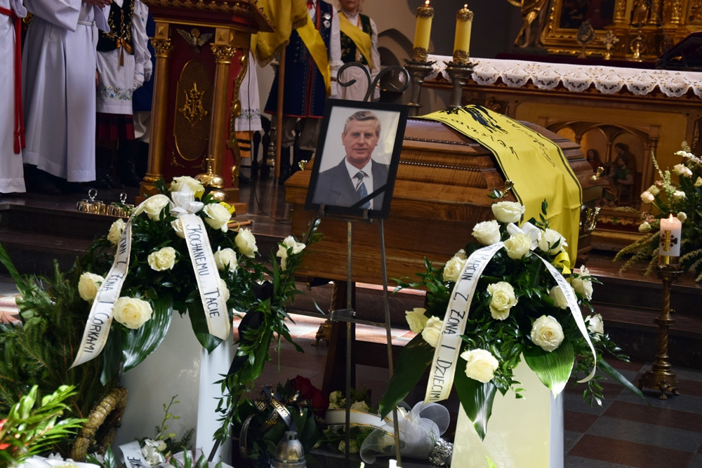 Żukowo. Kaszubi pożegnali Edmunda Lewańczyka: śpiewać będziesz teraz Panu Bogu