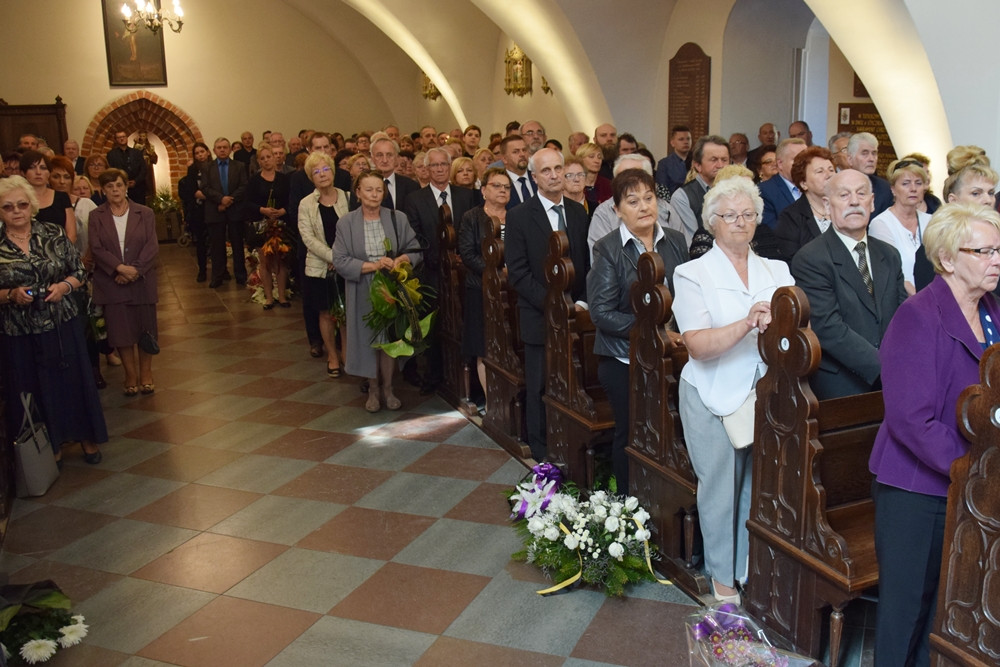 Żukowo. Kaszubi pożegnali Edmunda Lewańczyka: śpiewać będziesz teraz Panu Bogu