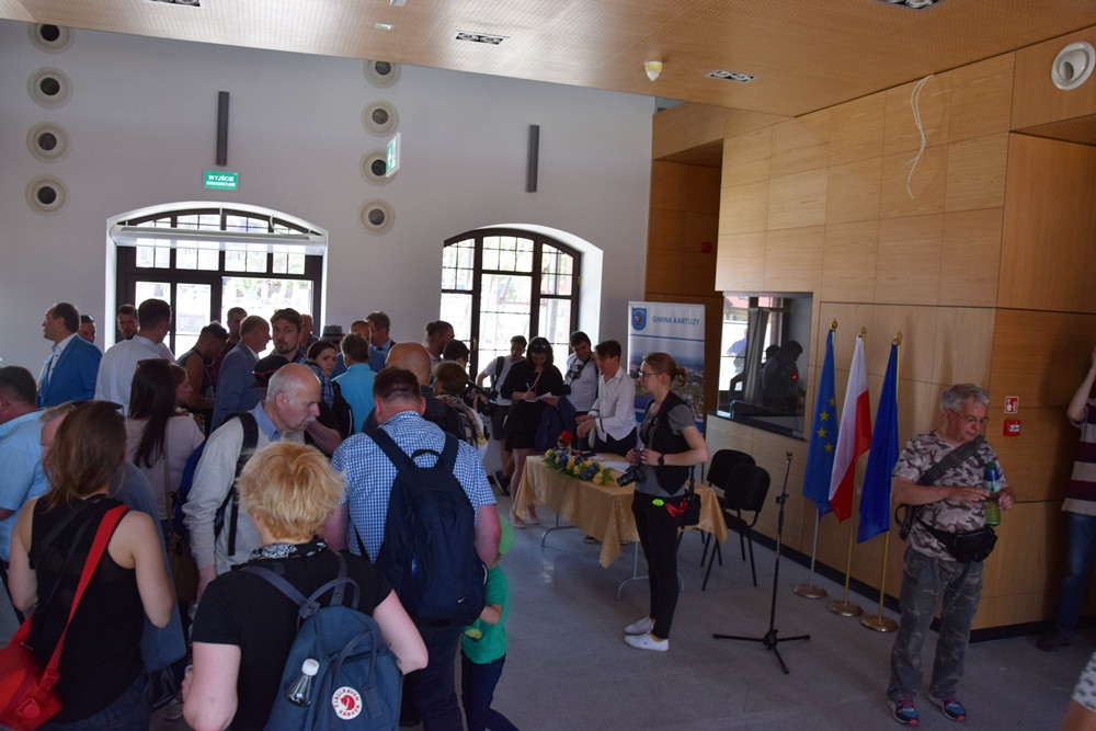 Chcą ratować kolej z Gdańska na Kaszuby. W Kartuzach podpisano list intencyjny