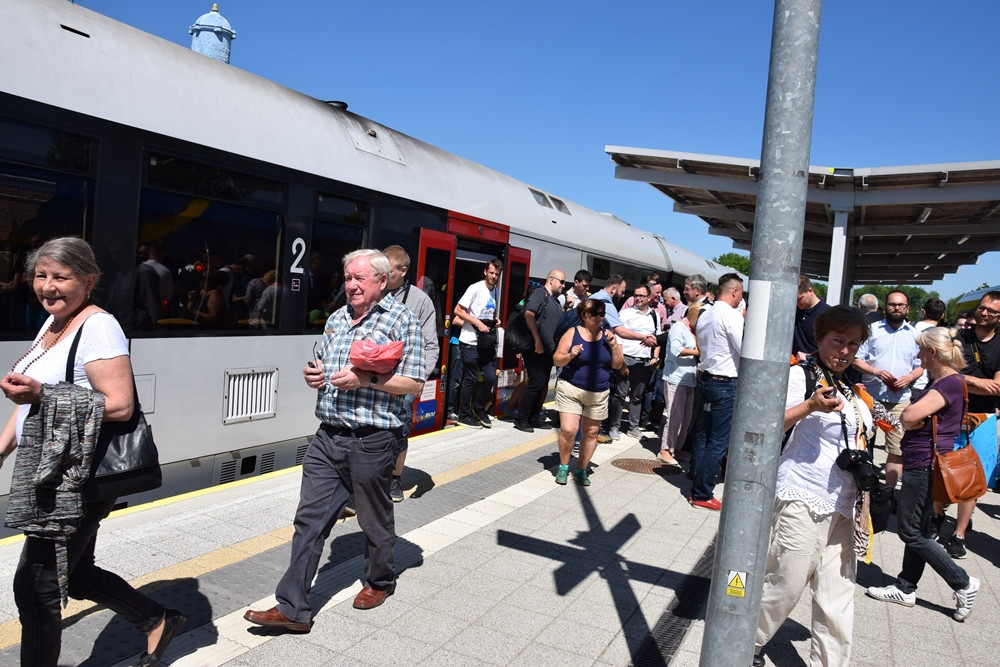 Chcą ratować kolej z Gdańska na Kaszuby. W Kartuzach podpisano list intencyjny