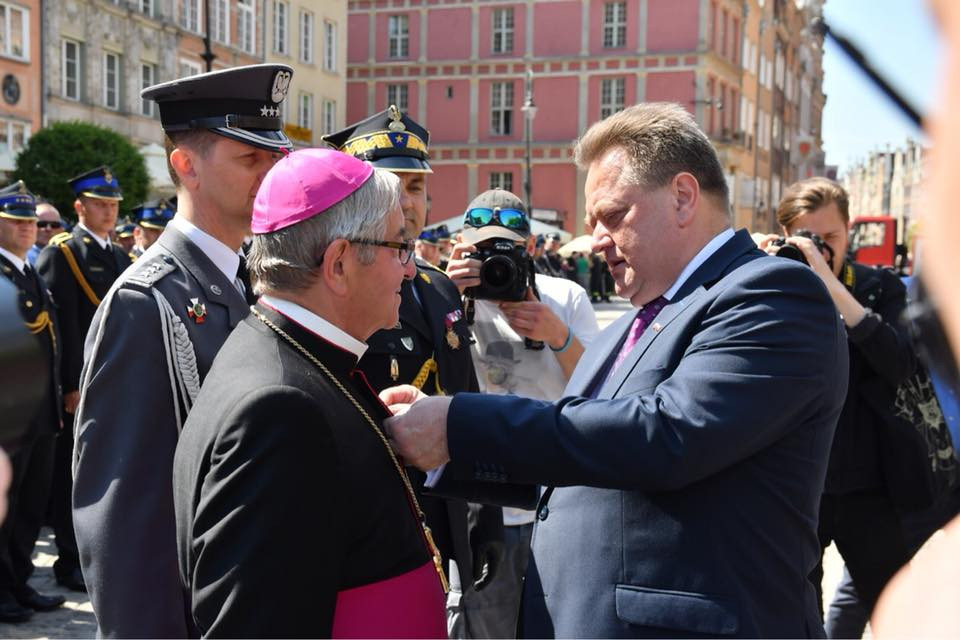 Wojewódzkie obchody Dnia Strażaka w Gdańsku. Druhowie z pow. kartuskiego odznaczeni