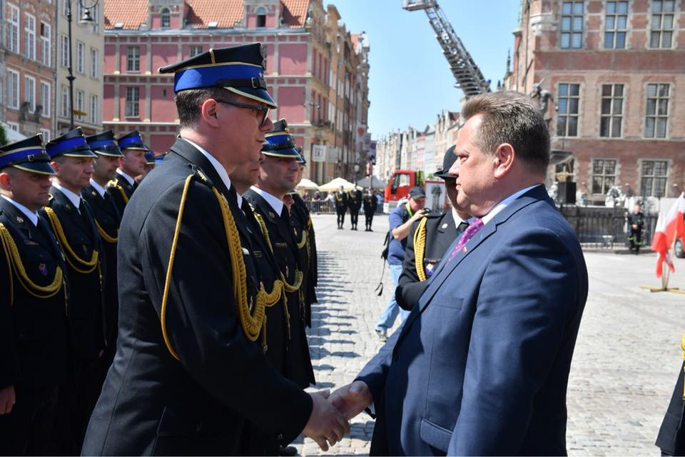 Wojewódzkie obchody Dnia Strażaka w Gdańsku. Druhowie z pow. kartuskiego odznaczeni