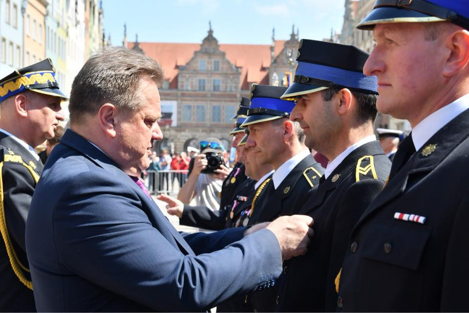 Wojewódzkie obchody Dnia Strażaka w Gdańsku. Druhowie z pow. kartuskiego odznaczeni