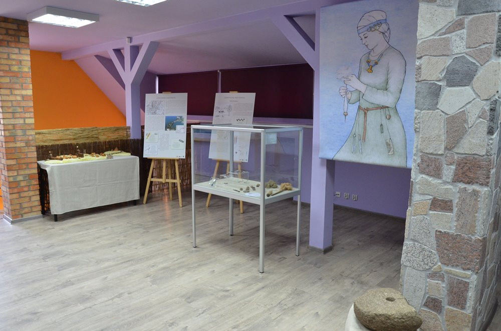 W Chmielnie można obejrzeć przedmioty odkryte przez archeologów badających tajemnice grodu