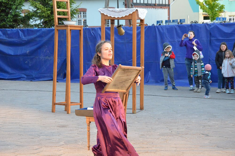 Ogień, światło i woda - widowiskowo w kartuskim Muzeum Kaszubskim