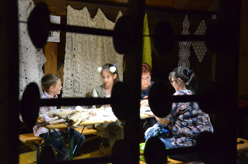 Ogień, światło i woda - widowiskowo w kartuskim Muzeum Kaszubskim