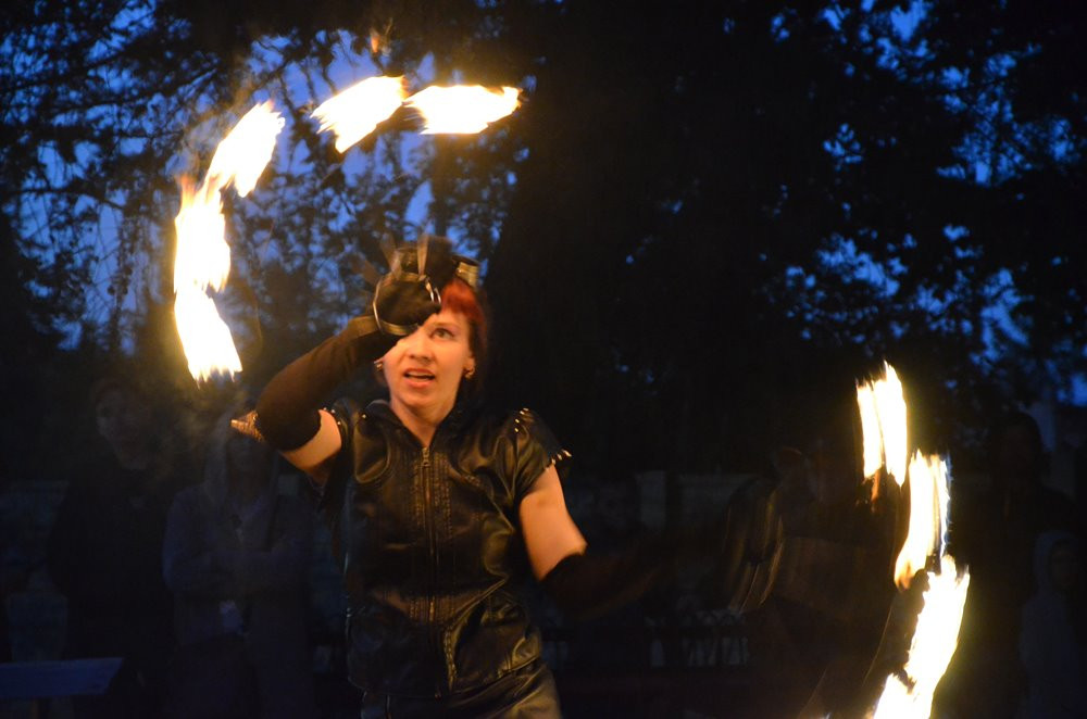 Ogień, światło i woda - widowiskowo w kartuskim Muzeum Kaszubskim