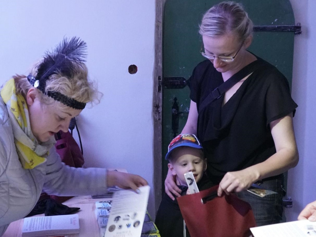 Noc Muzeów w Żukowie. Wzięli udział w grze miejskiej i poznali historię miasta