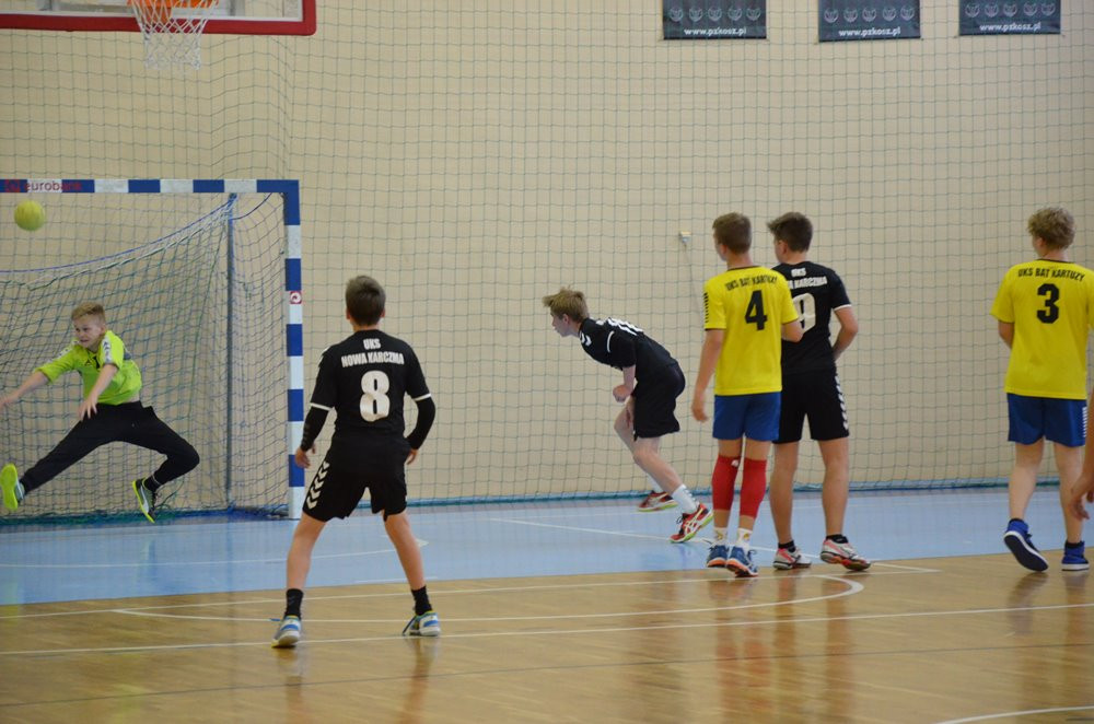 Piłka ręczna. W Kartuzach rywalizowały zespoły z całego województwa. Zwyciężyła ekipa z Nowej Karczmy