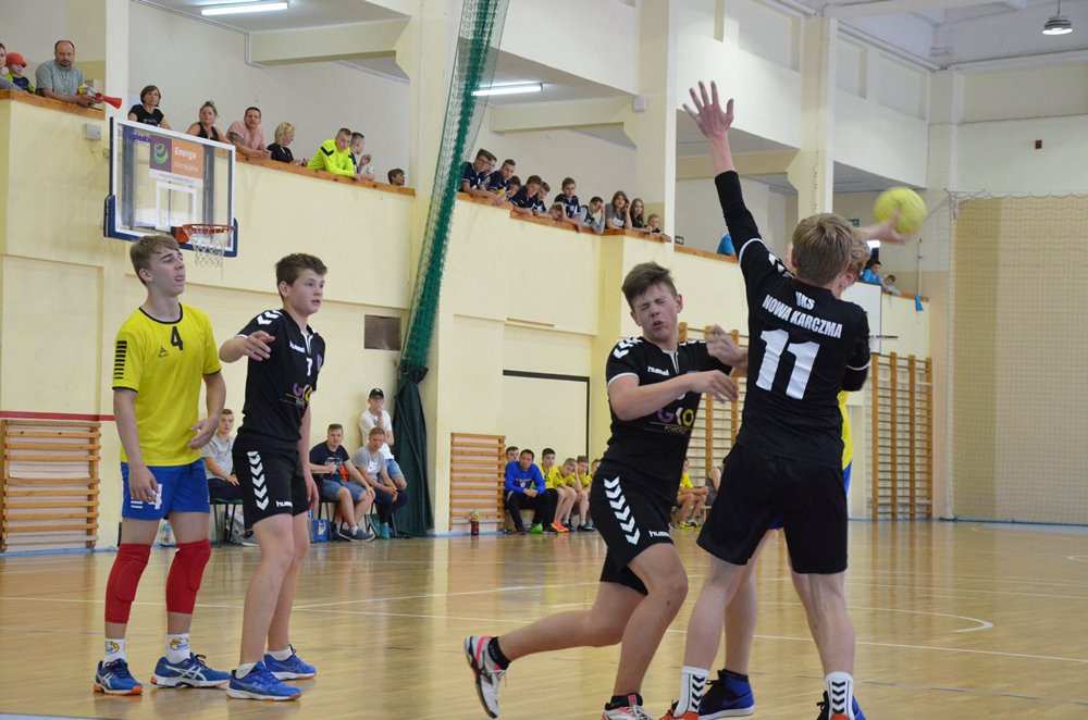 Piłka ręczna. W Kartuzach rywalizowały zespoły z całego województwa. Zwyciężyła ekipa z Nowej Karczmy