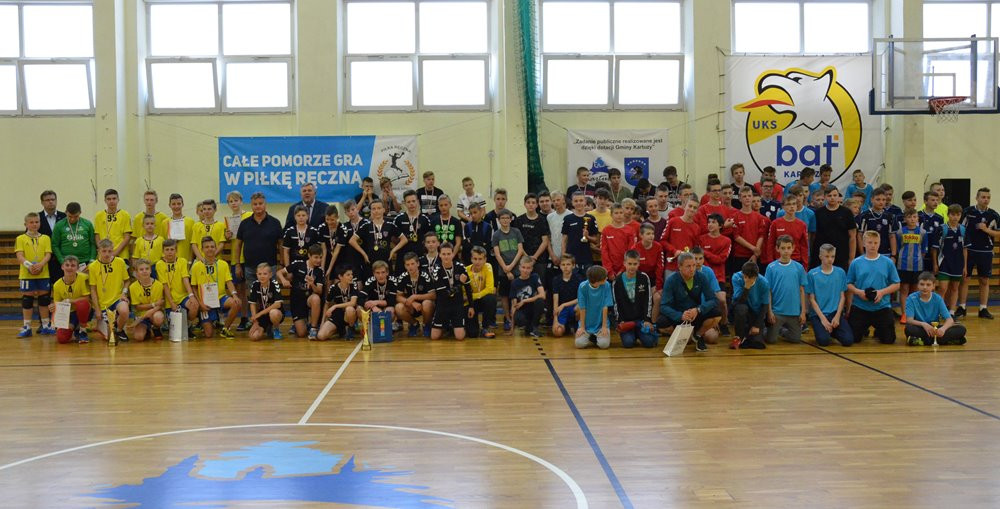 Piłka ręczna. W Kartuzach rywalizowały zespoły z całego województwa. Zwyciężyła ekipa z Nowej Karczmy