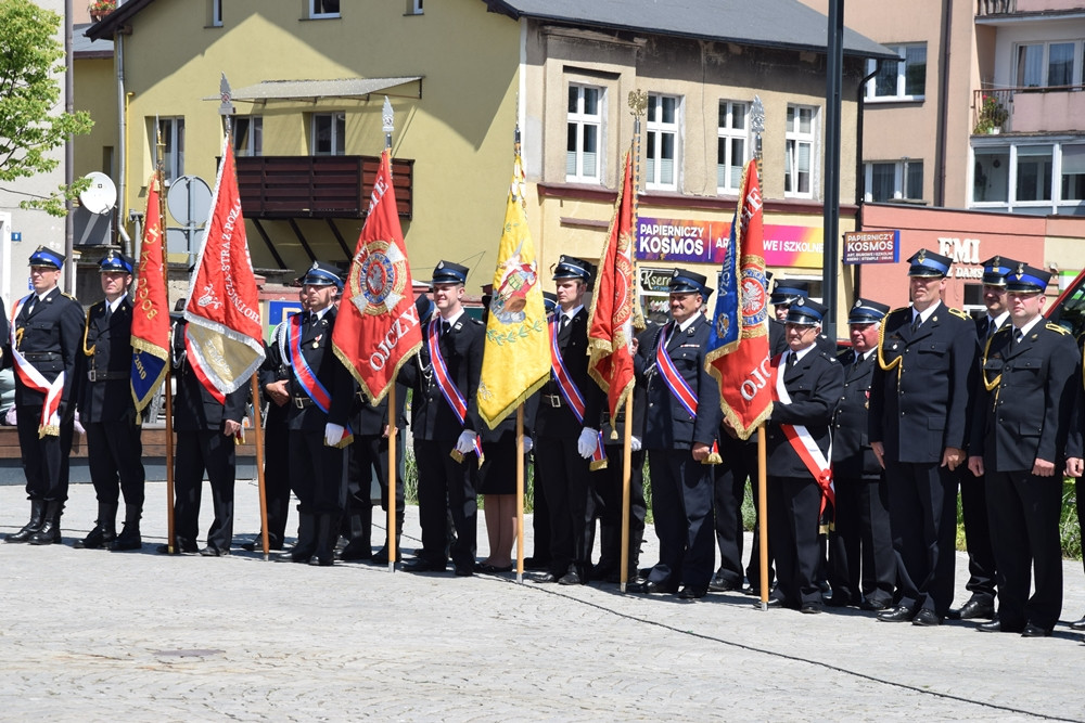 Kartuzy. Powiatowe obchody Dnia Strażaka. Wręczono awanse i nagrody