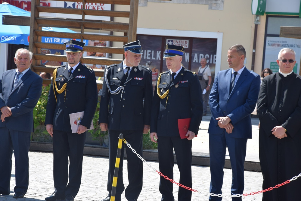 Kartuzy. Powiatowe obchody Dnia Strażaka. Wręczono awanse i nagrody