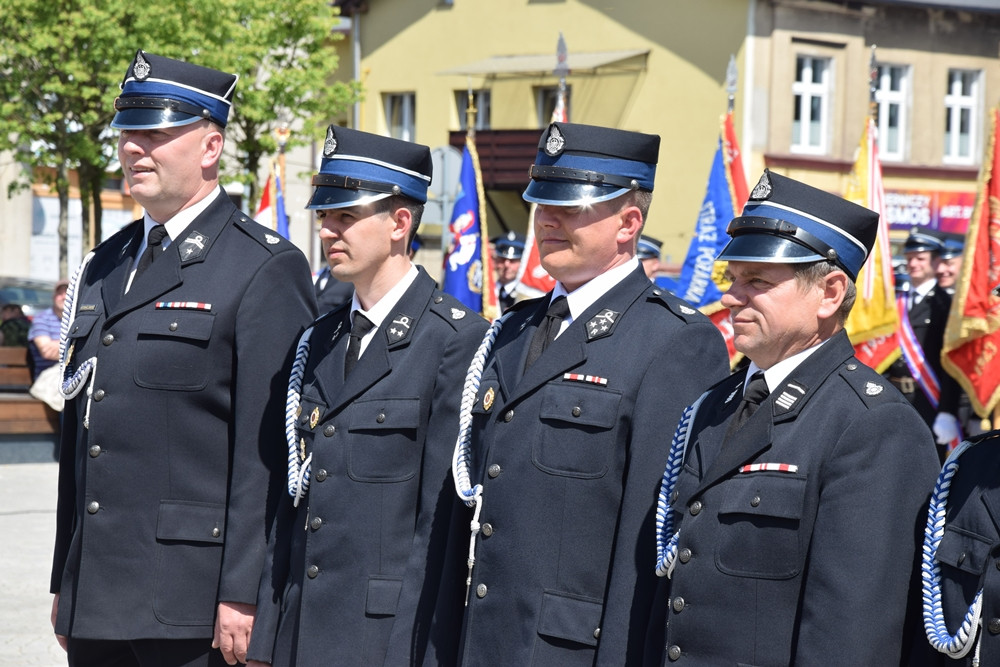 Kartuzy. Powiatowe obchody Dnia Strażaka. Wręczono awanse i nagrody