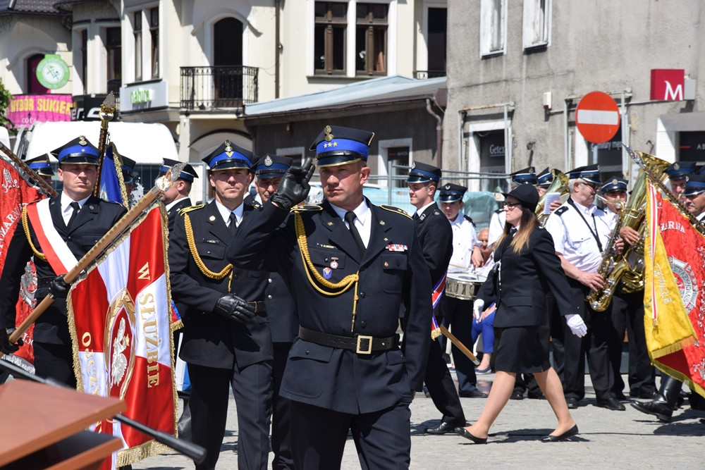 Kartuzy. Powiatowe obchody Dnia Strażaka. Wręczono awanse i nagrody