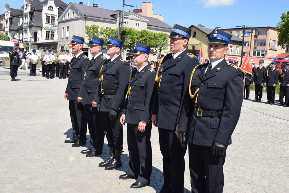 Kartuzy. Powiatowe obchody Dnia Strażaka. Wręczono awanse i nagrody
