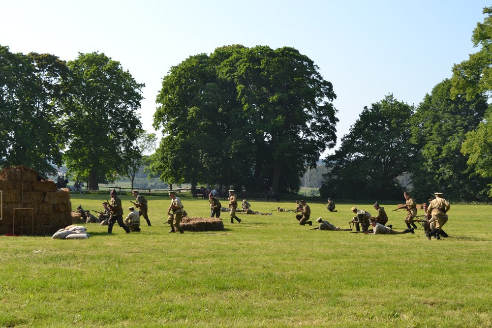 Wyczechowo. Piknik Historyczny z widowiskową inscenizacją bitwy z 1920 r.