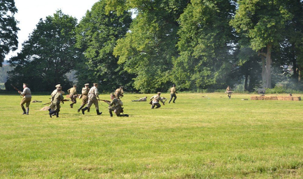 Wyczechowo. Piknik Historyczny z widowiskową inscenizacją bitwy z 1920 r.