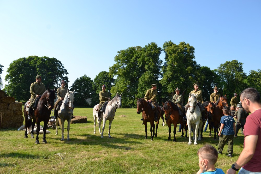 Wyczechowo. Piknik Historyczny z widowiskową inscenizacją bitwy z 1920 r.