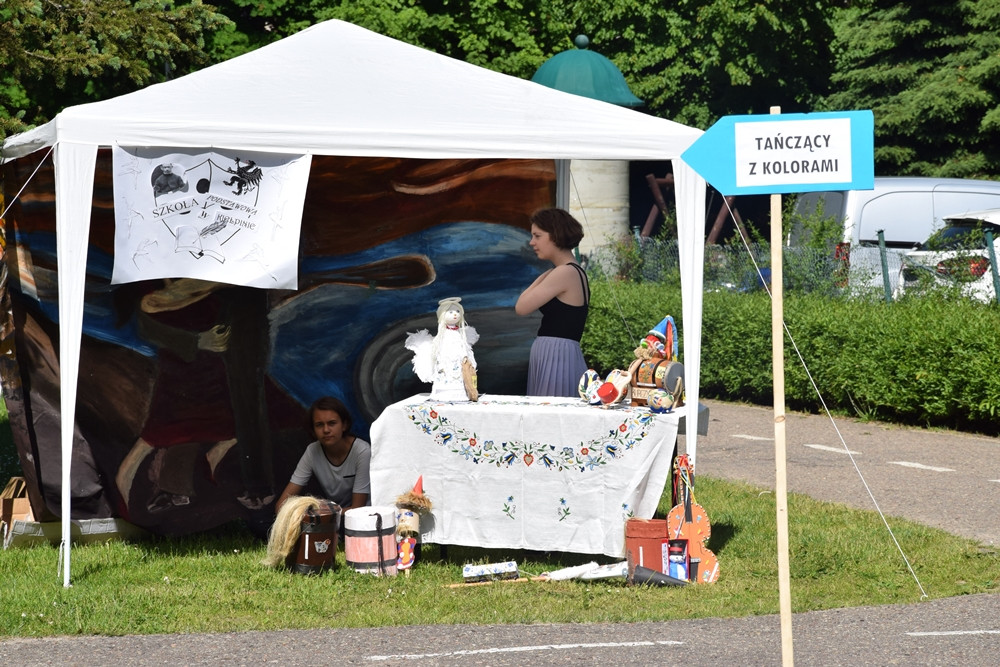 Wyjątkowy flash mob w Kartuzach - sto par zatańczyło tango w centrum miasta