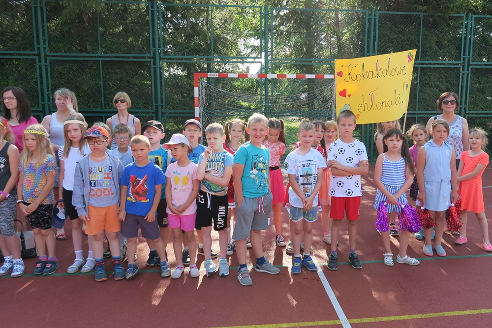 Żukowo. Sportowe i indiańskie harce w SP nr 1 z okazji Dnia Dziecka
