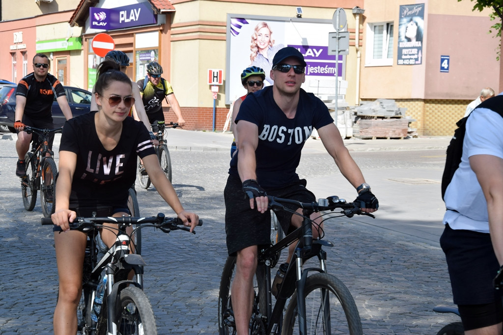 Miłośnicy dwóch kółek z Kartuz dołączyli do Wielkiego Przejazdu Rowerowego