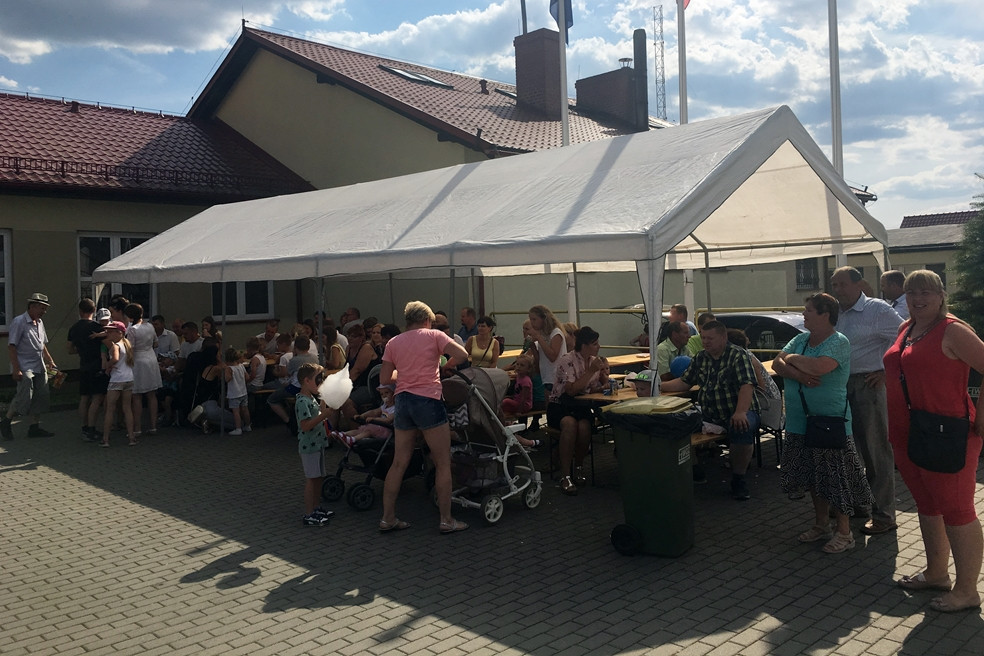 Festyn przy szkole w Puzdrowie