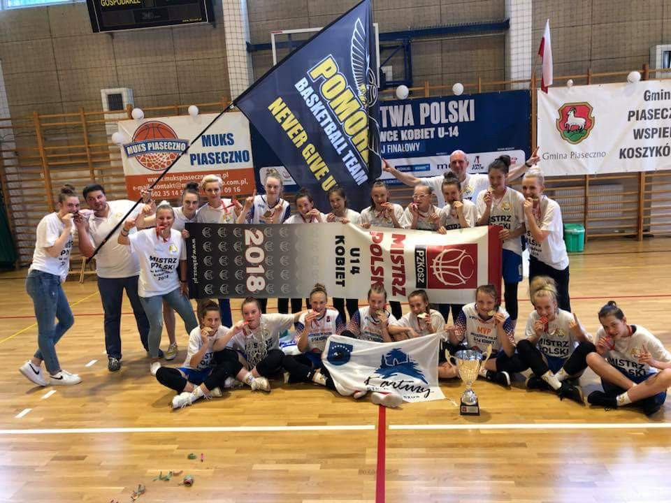 Koszykówka. UKS Bat Kartuzy mistrzem Polski do lat 14 kobiet