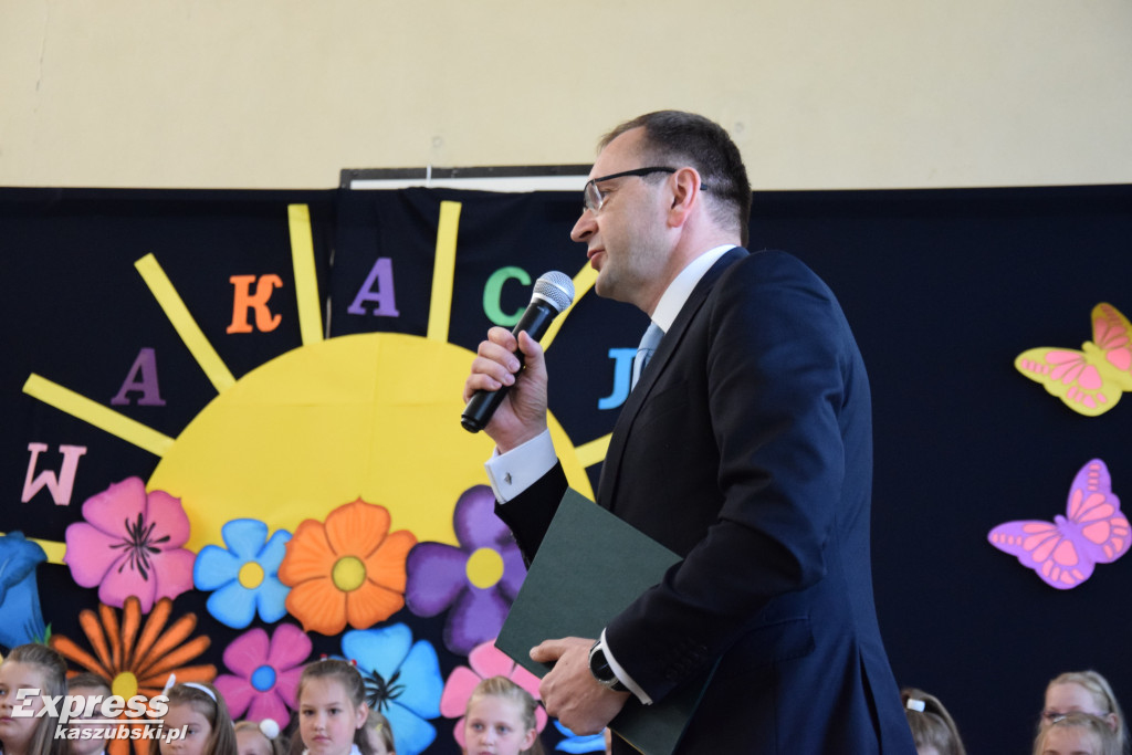 Zakończenie roku w SP nr 2 w Kartuzach