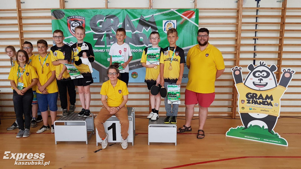 Tenis stołowy w Sierakowicach