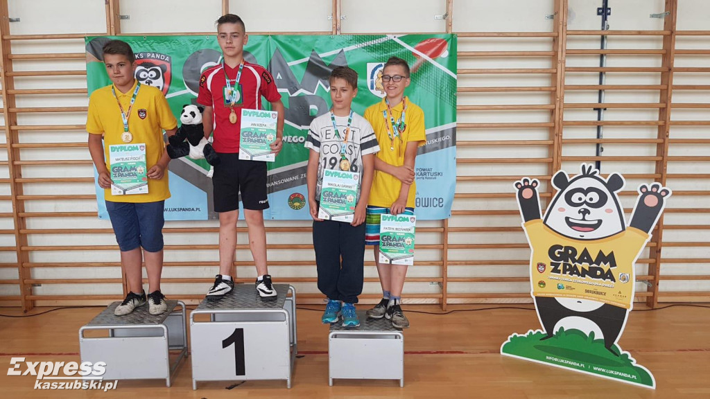 Tenis stołowy w Sierakowicach