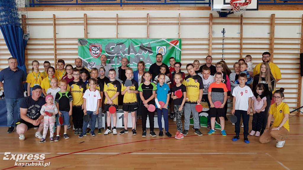 Tenis stołowy w Sierakowicach