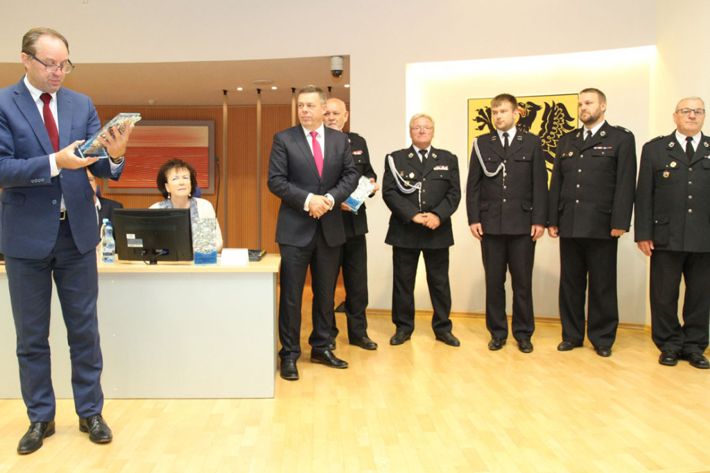 Sprzęt dla OSP - sesja sejmiku województwa