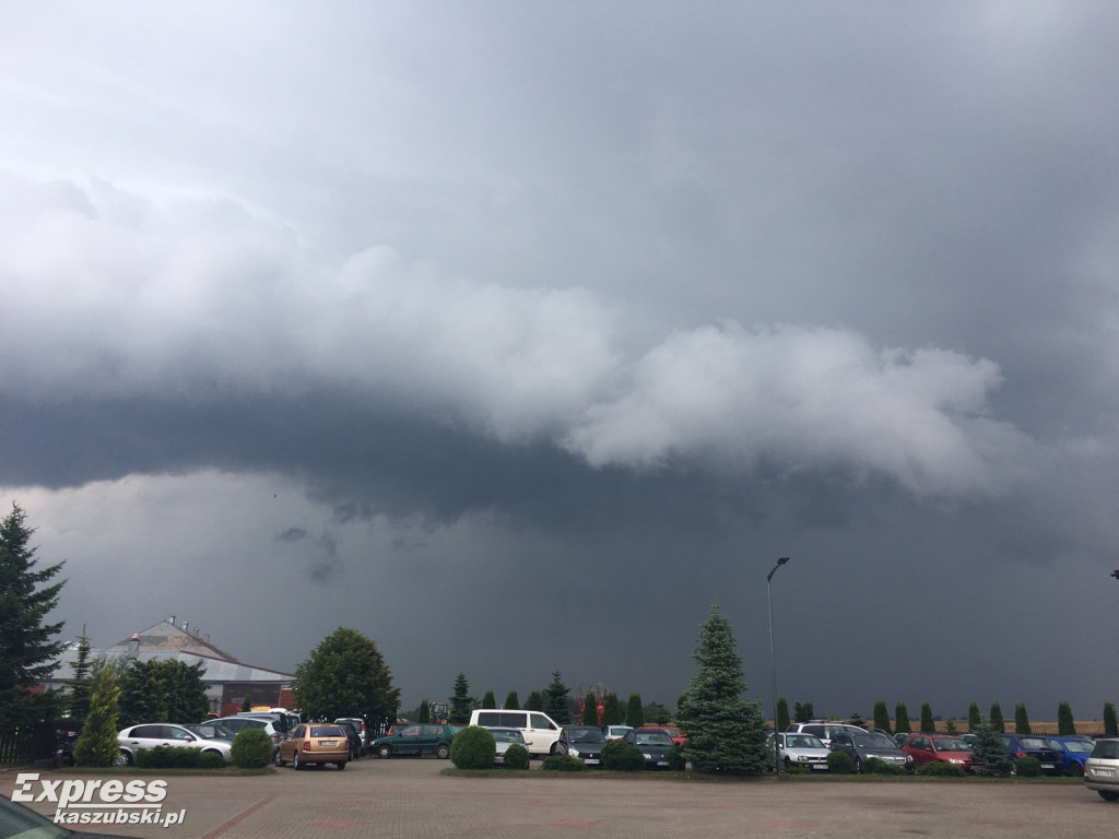 Burze nad Kaszubami - sporo podtopień