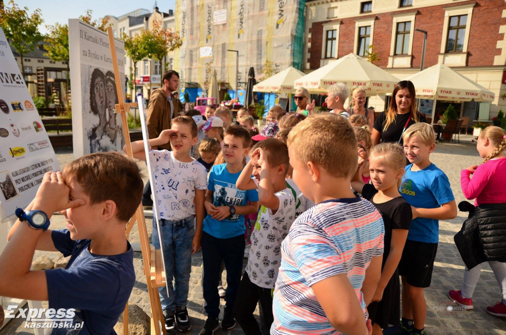 Uczniowie na plenerze artystycznym