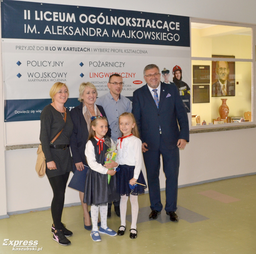Kartuzy. Pasowanie uczniów w SP nr 5
