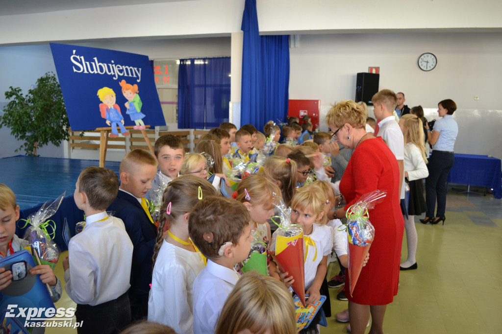 Kartuzy. Pasowanie uczniów w SP nr 5